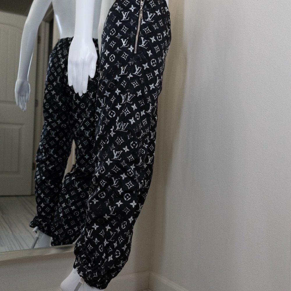 Louis Vuitton Stencil-Effect Monogram Joggers | Size US8, FR38 - Picture 4 of 16